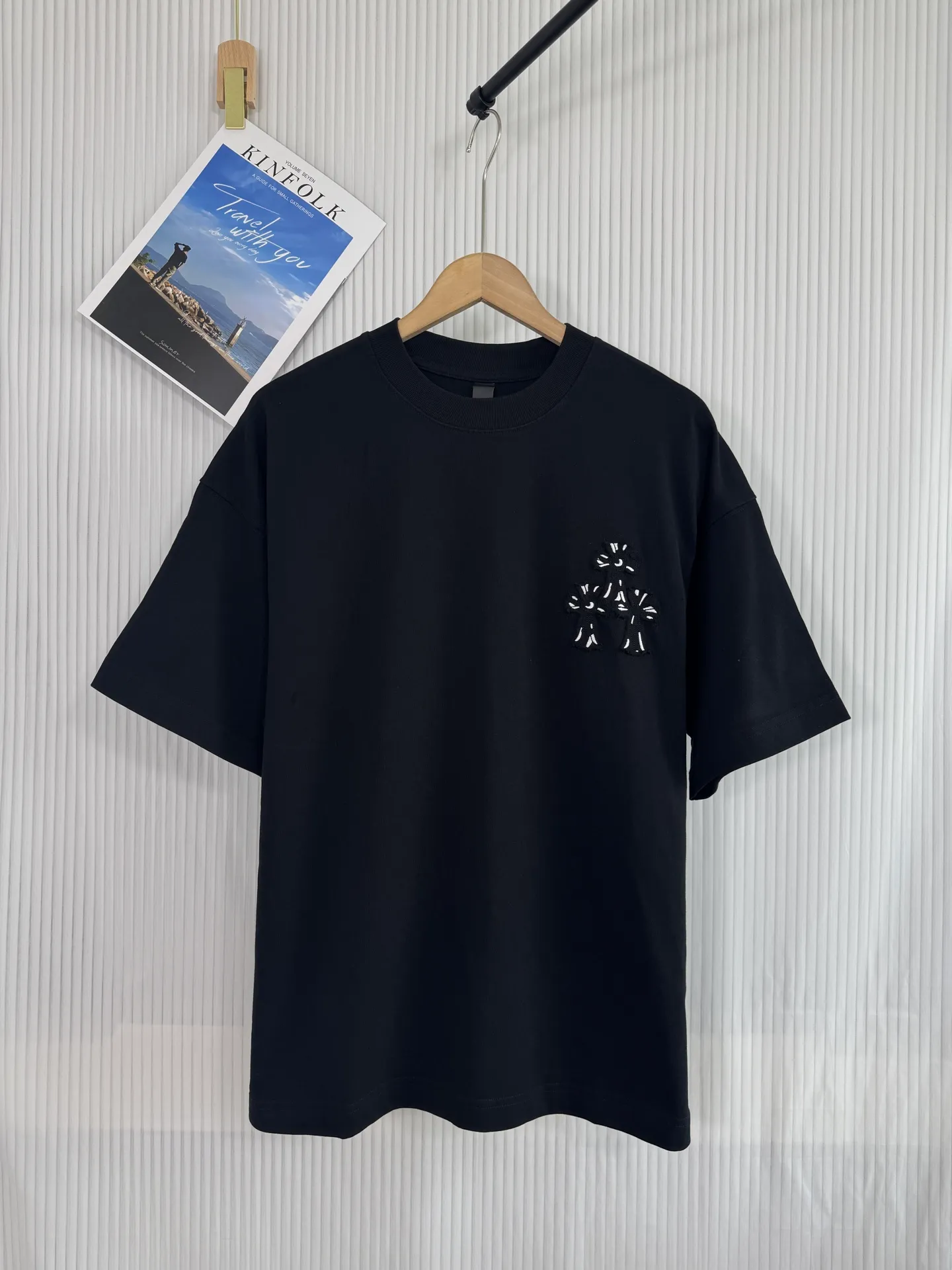 P200 ch high version Chrome Hearts 2025 spring and summer new cross patch washed short-sleeved T-shirt, fabric: 26 double yarns, 320 grams weight, cross patch embroidery, heavy washing Printing process: patch embroidery Color: black white Size: S M L XL Style number: 5132